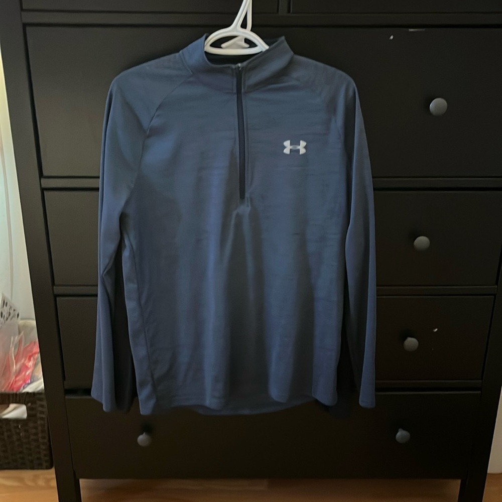 Medium under armour 1/4 zip